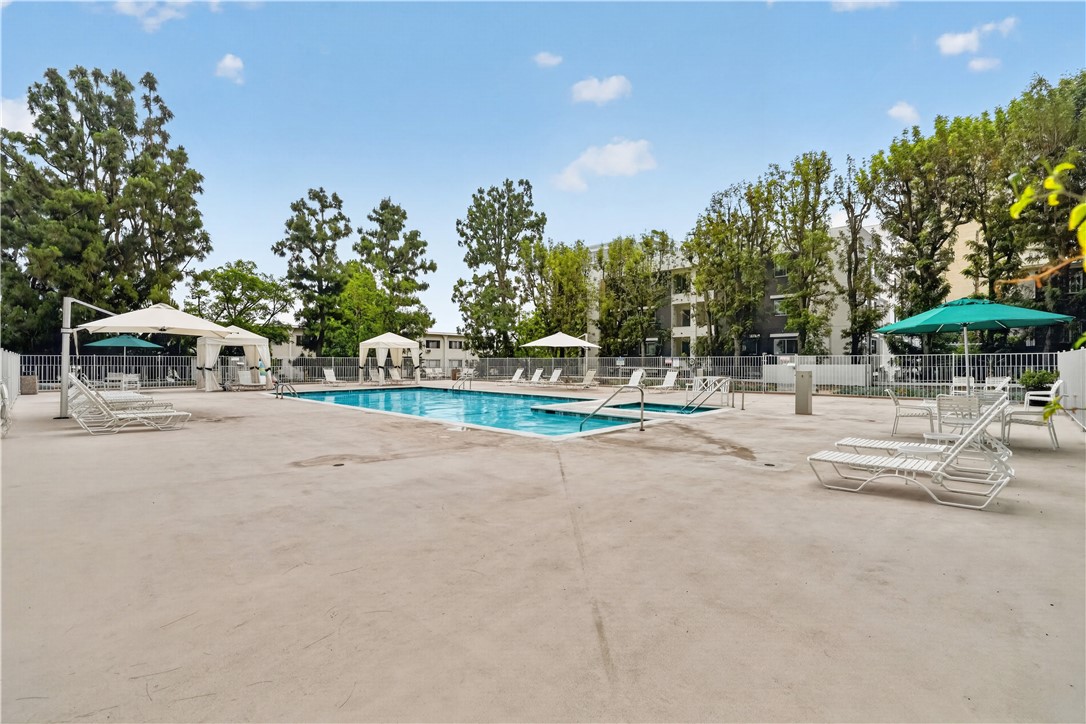 100 S Doheny Drive 1105