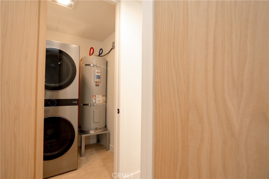 100 S Doheny Drive 1105