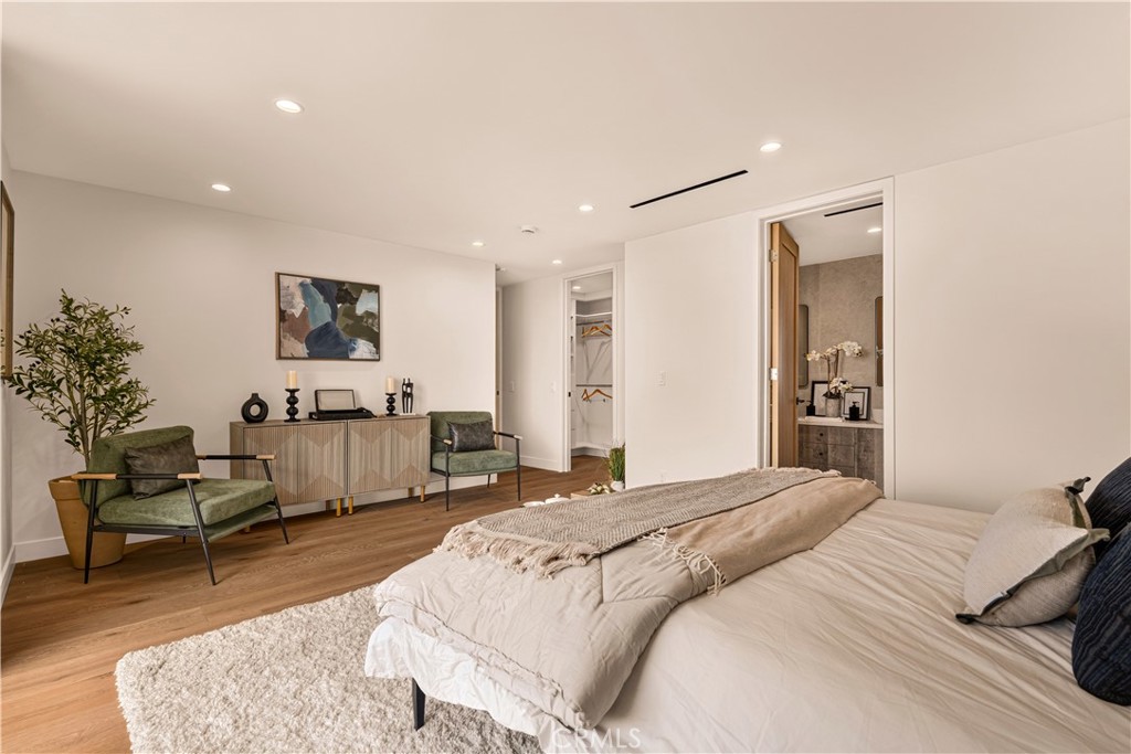 100 S Doheny Drive 1105