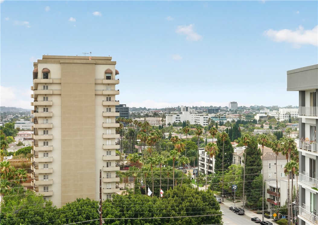 100 S Doheny Drive 1105