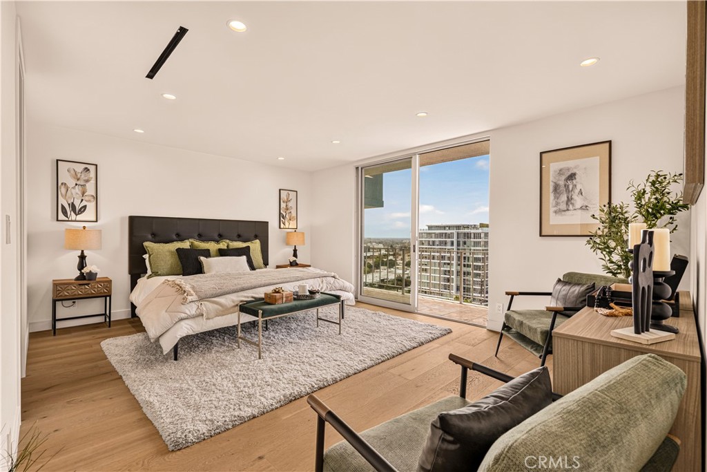 100 S Doheny Drive 1105