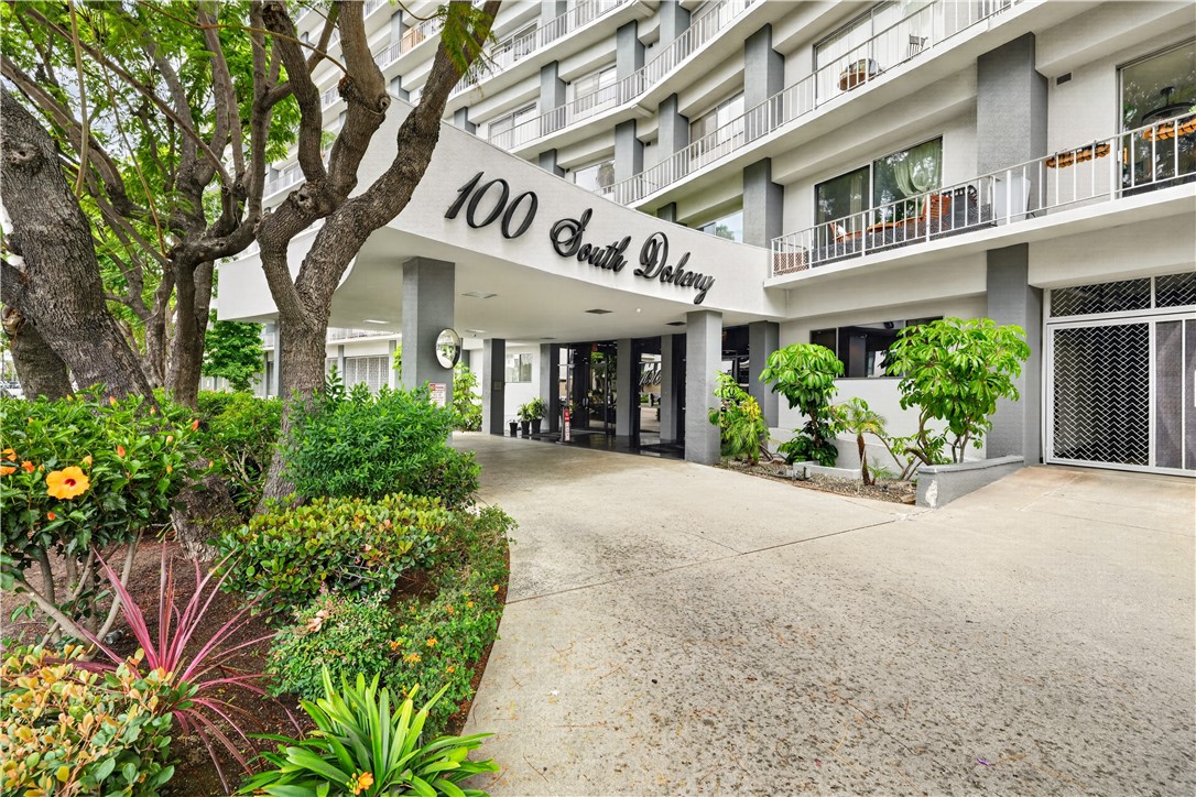 100 S Doheny Drive 1105
