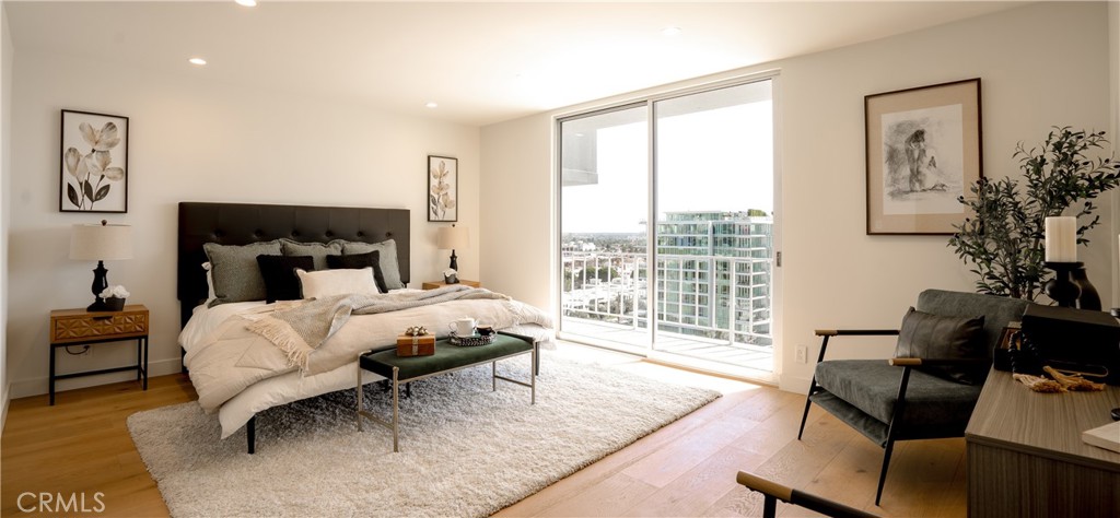 100 S Doheny Drive 1105