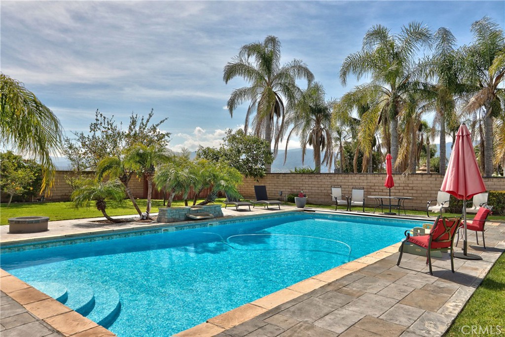 921 Hemingway Drive