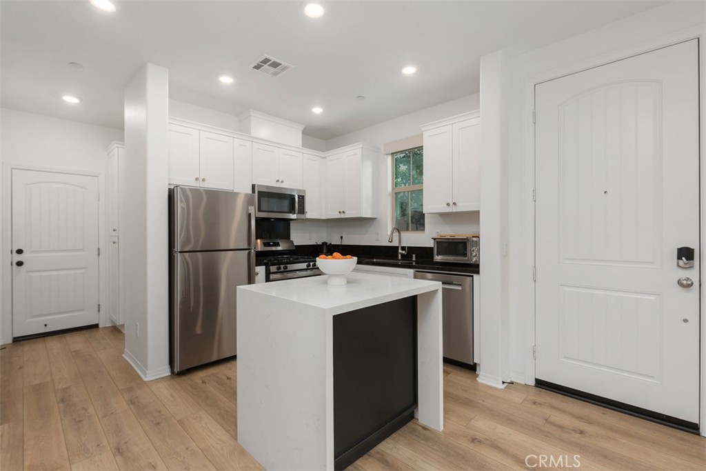 41976 Rondo Street 2601