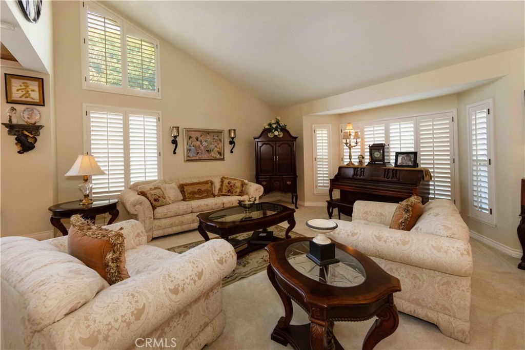 2993 E Hillside Drive