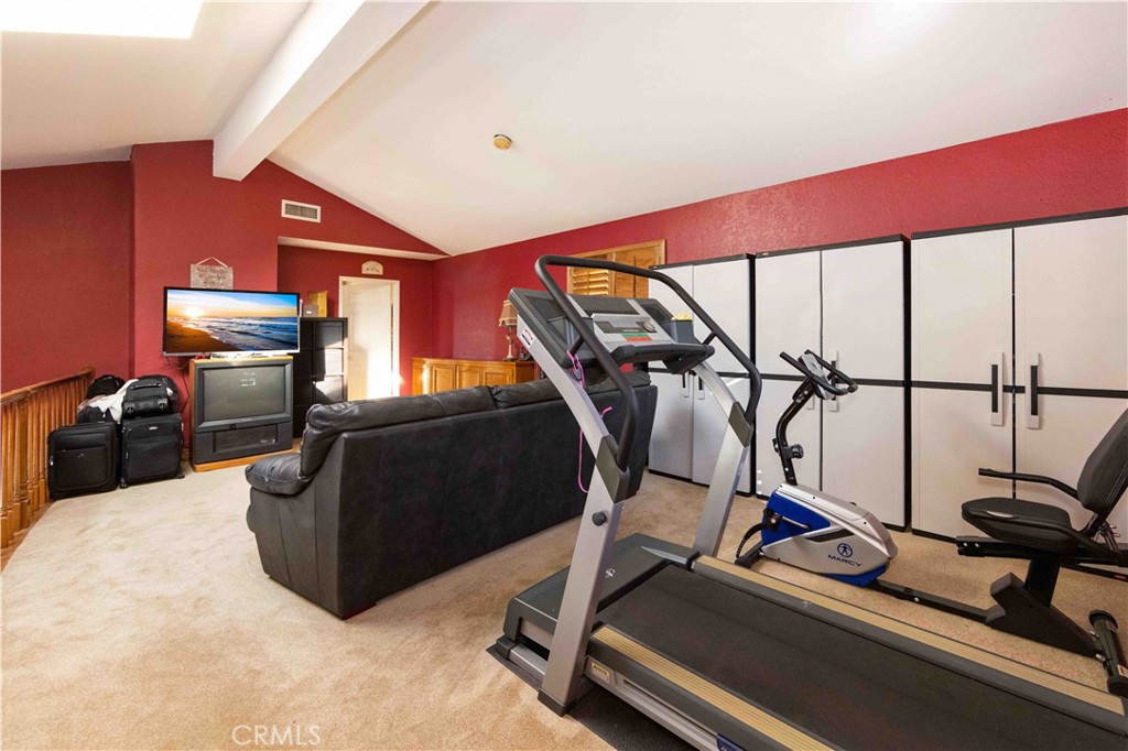 2993 E Hillside Drive