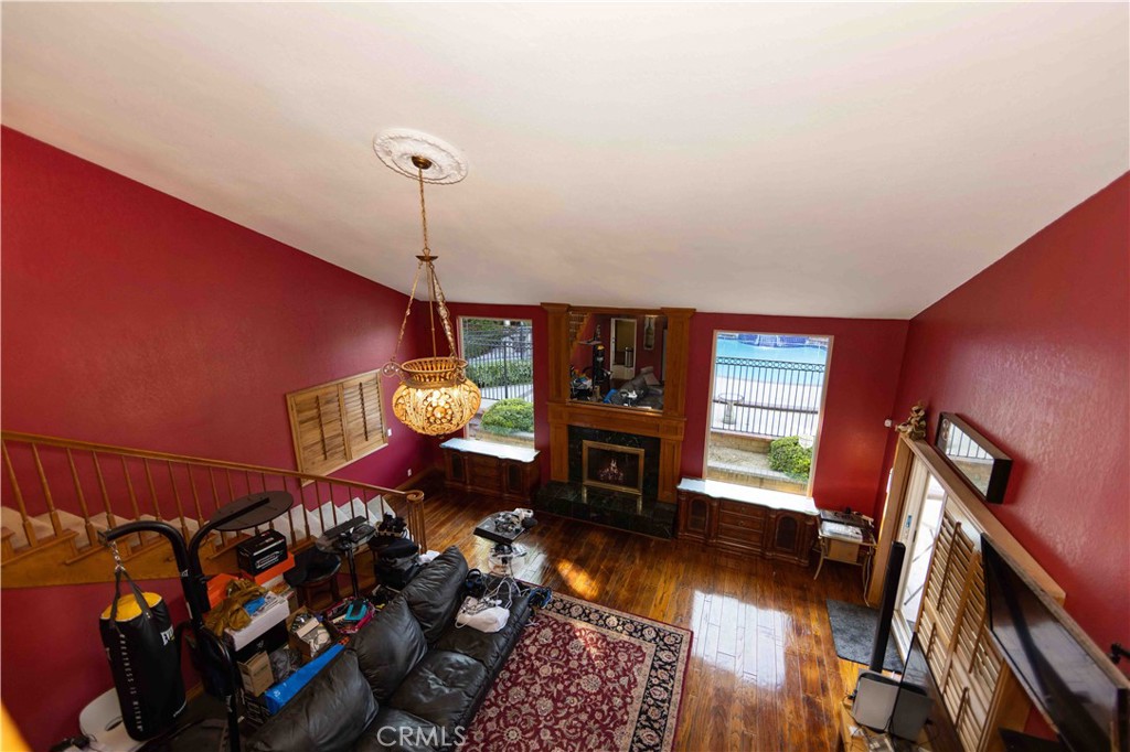 2993 E Hillside Drive