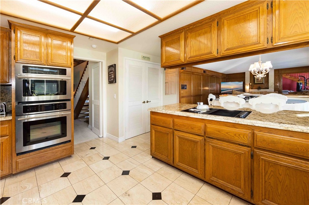 2993 E Hillside Drive