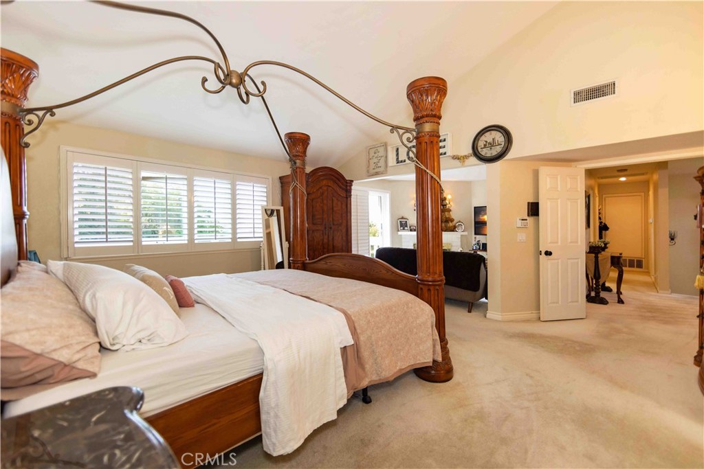 2993 E Hillside Drive