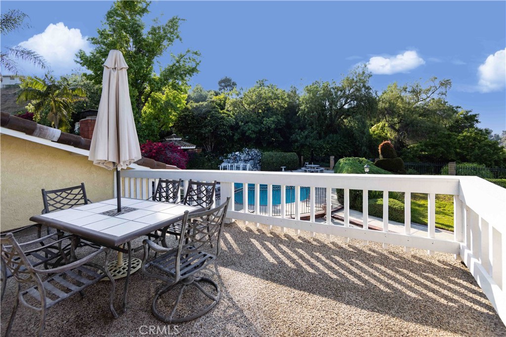 2993 E Hillside Drive