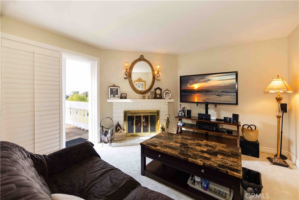 2993 E Hillside Drive