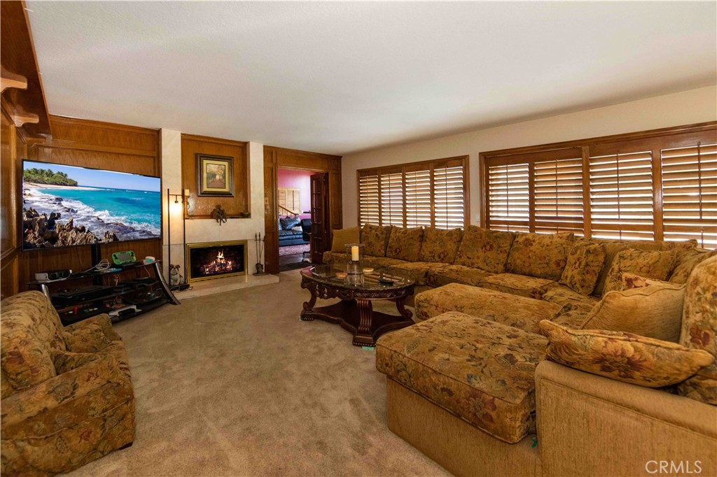 2993 E Hillside Drive