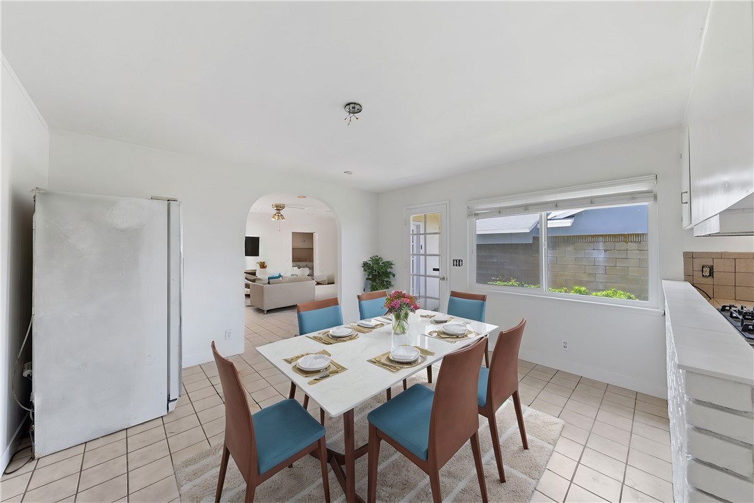 1631 S Conlon Avenue