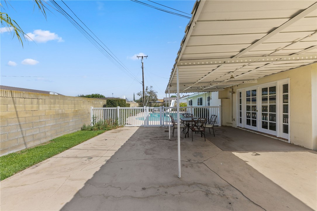 1631 S Conlon Avenue