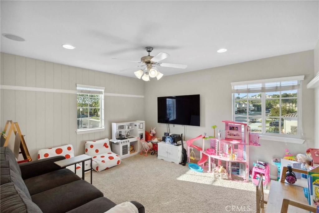 45614 Hawk Court
