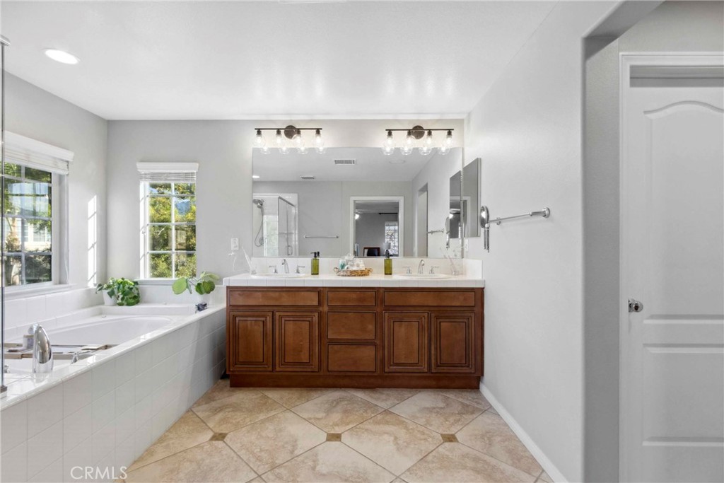 45614 Hawk Court