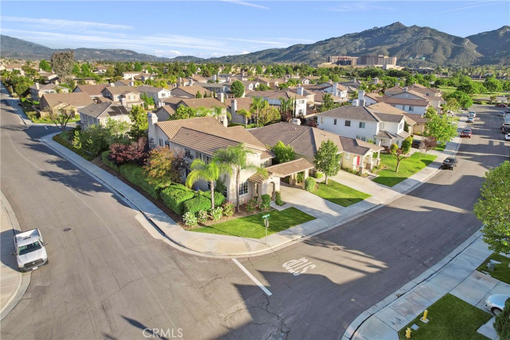 45614 Hawk Court