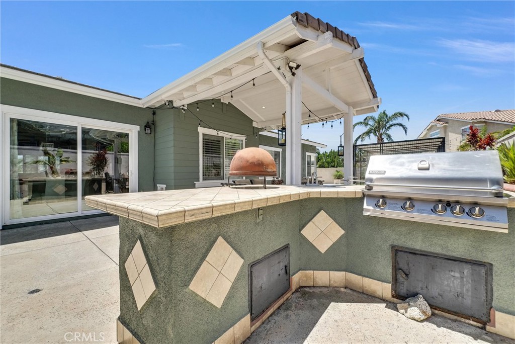 5520 Meadowbrook Court