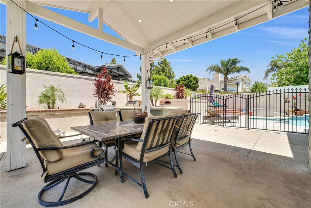 5520 Meadowbrook Court