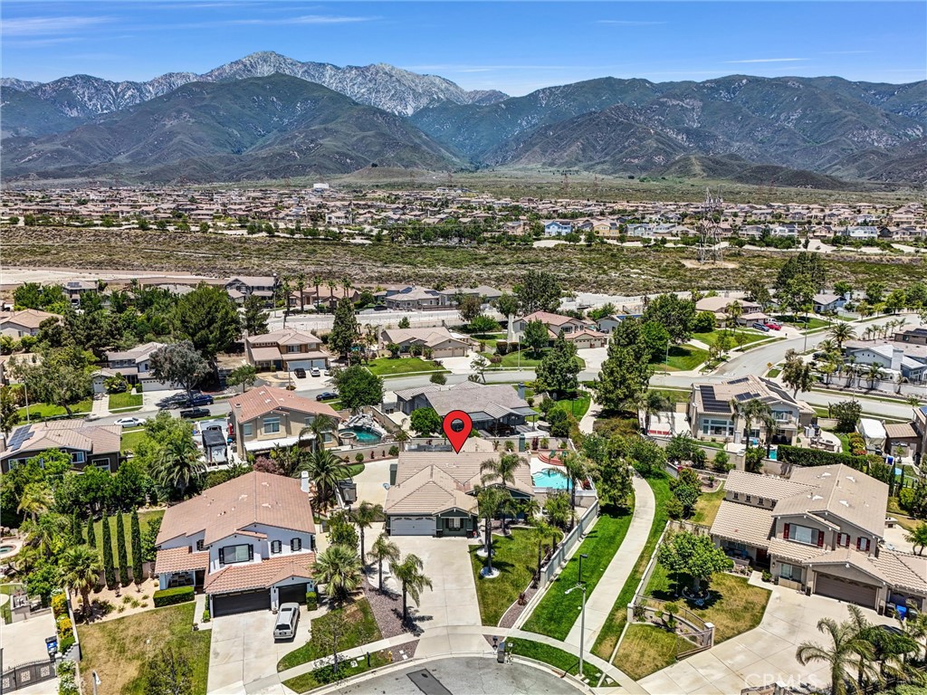 5520 Meadowbrook Court