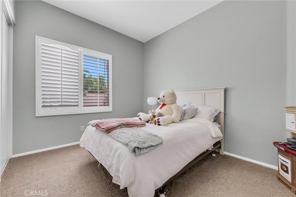 5520 Meadowbrook Court
