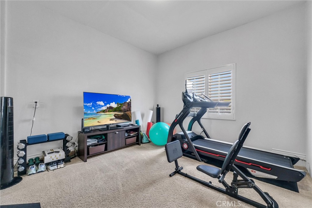 5520 Meadowbrook Court