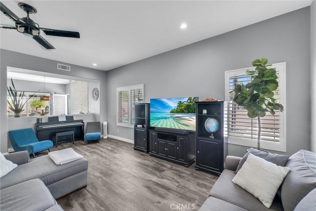5520 Meadowbrook Court