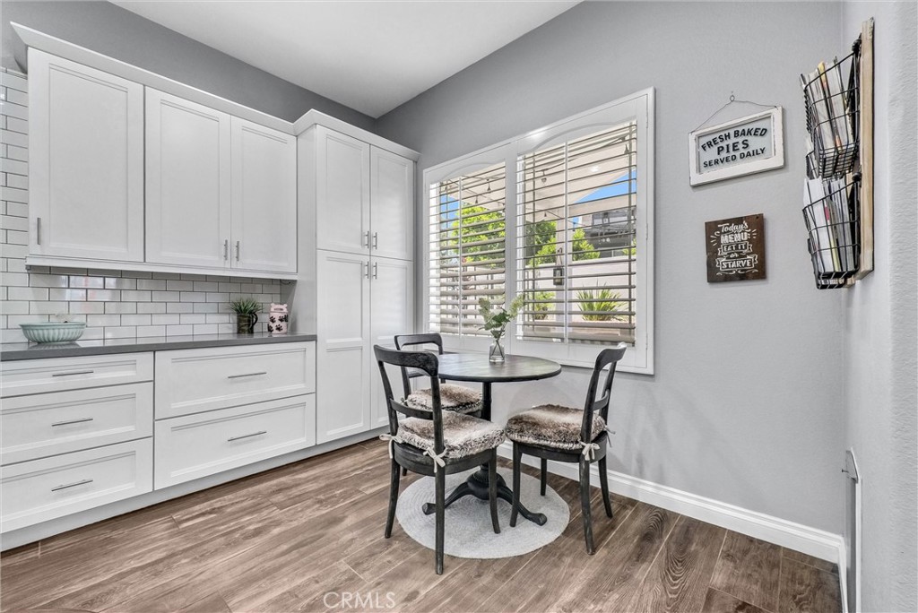 5520 Meadowbrook Court