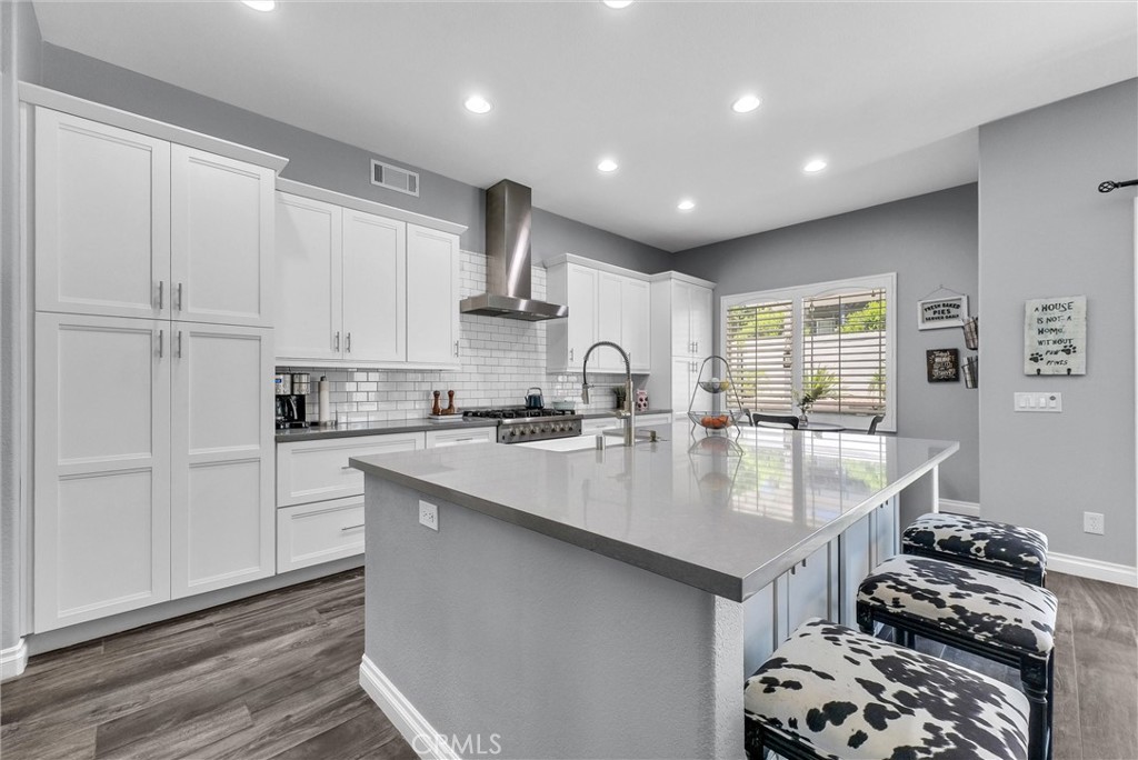 5520 Meadowbrook Court