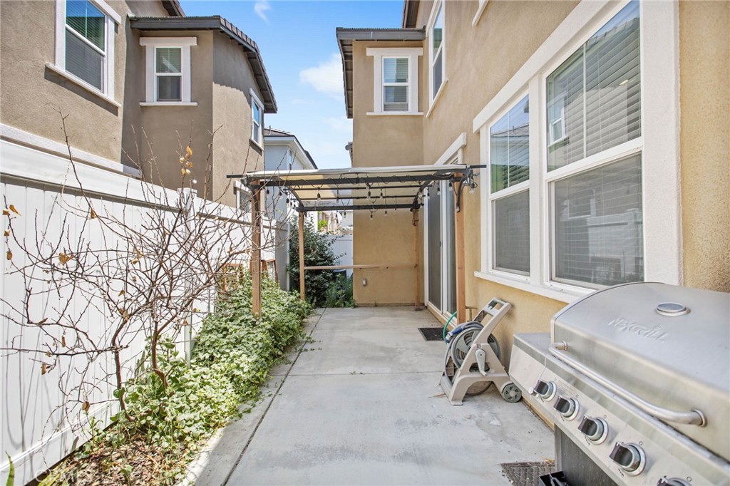 13946 Blossom Way