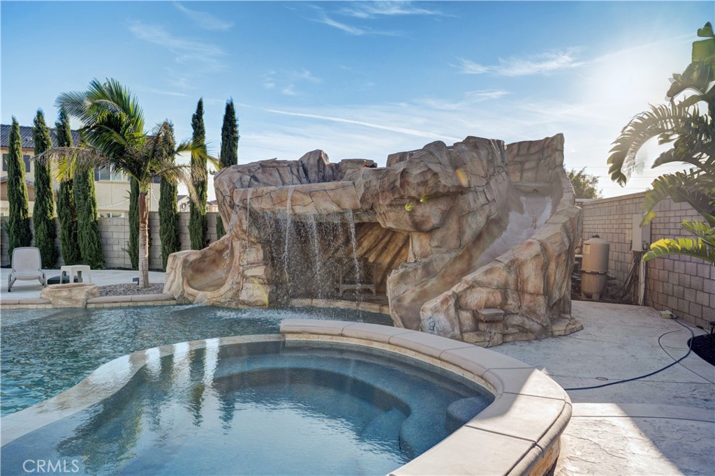 11715 Periwinkle Place