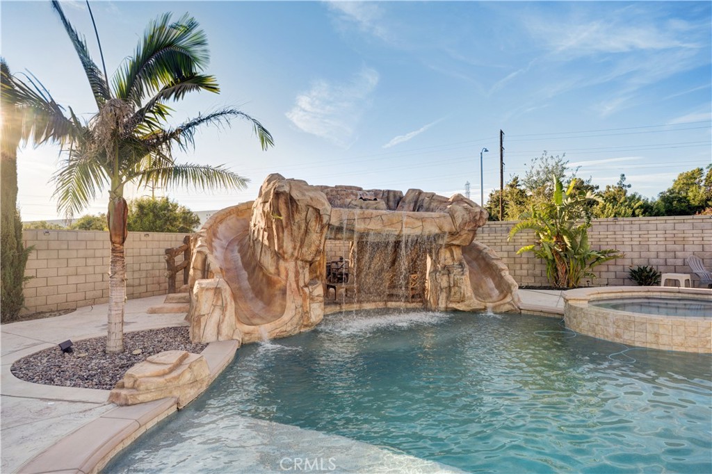 11715 Periwinkle Place