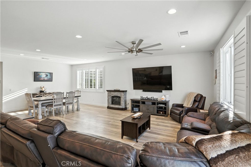 11715 Periwinkle Place