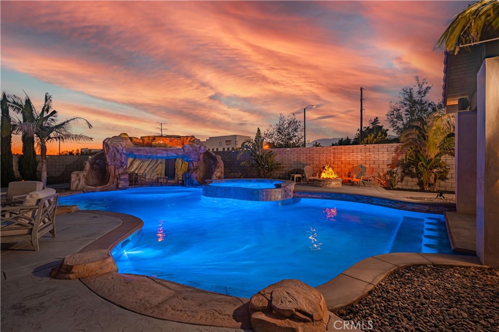 11715 Periwinkle Place