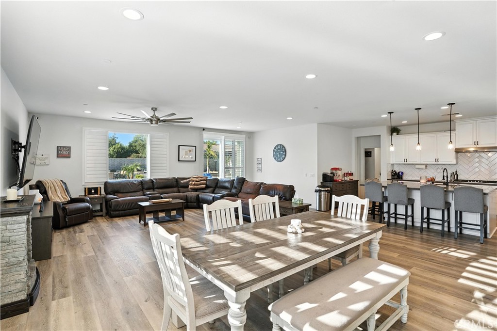 11715 Periwinkle Place