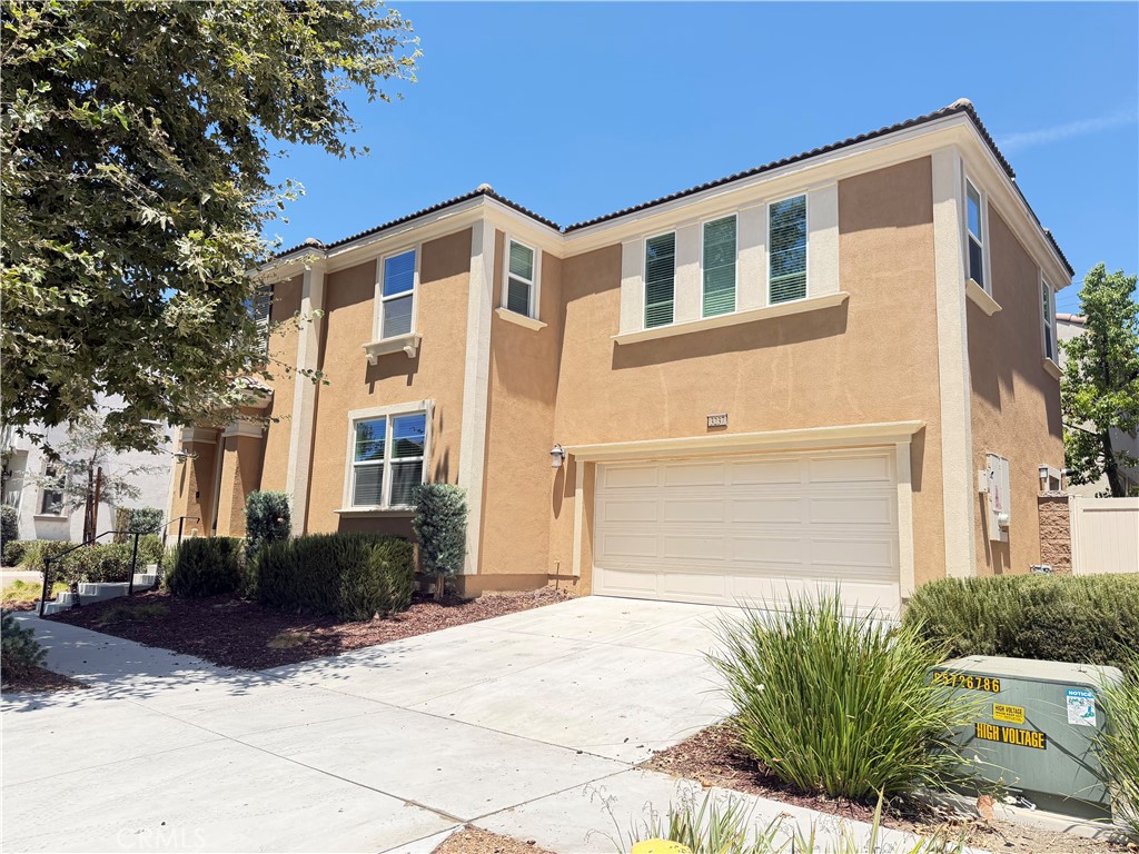 3237 East Mount Rainier Dr