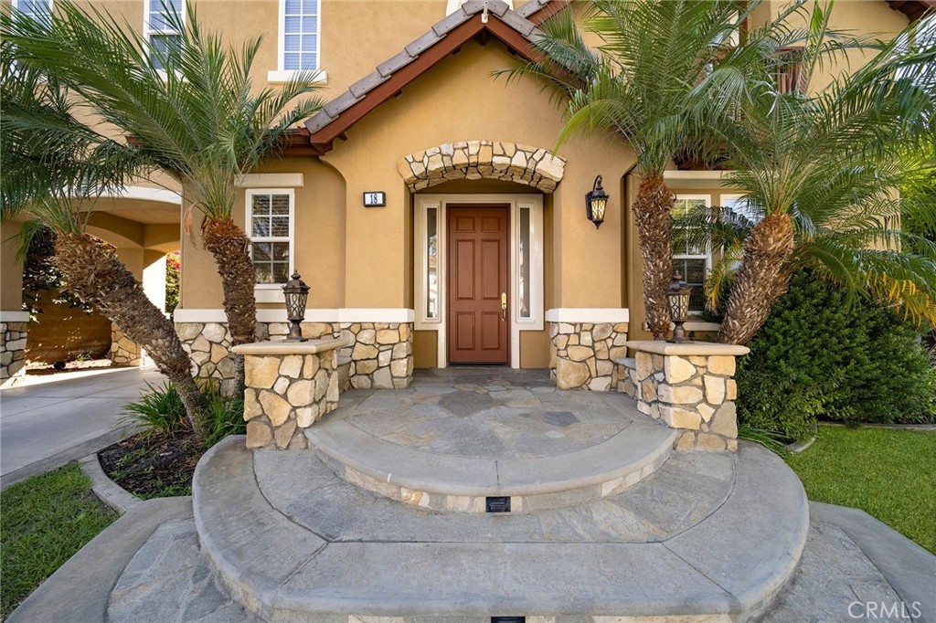 18 Riverside