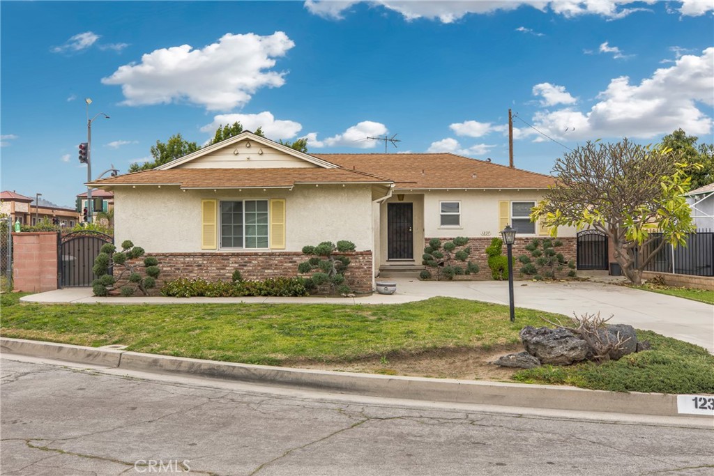 1237 Lancewood Avenue
