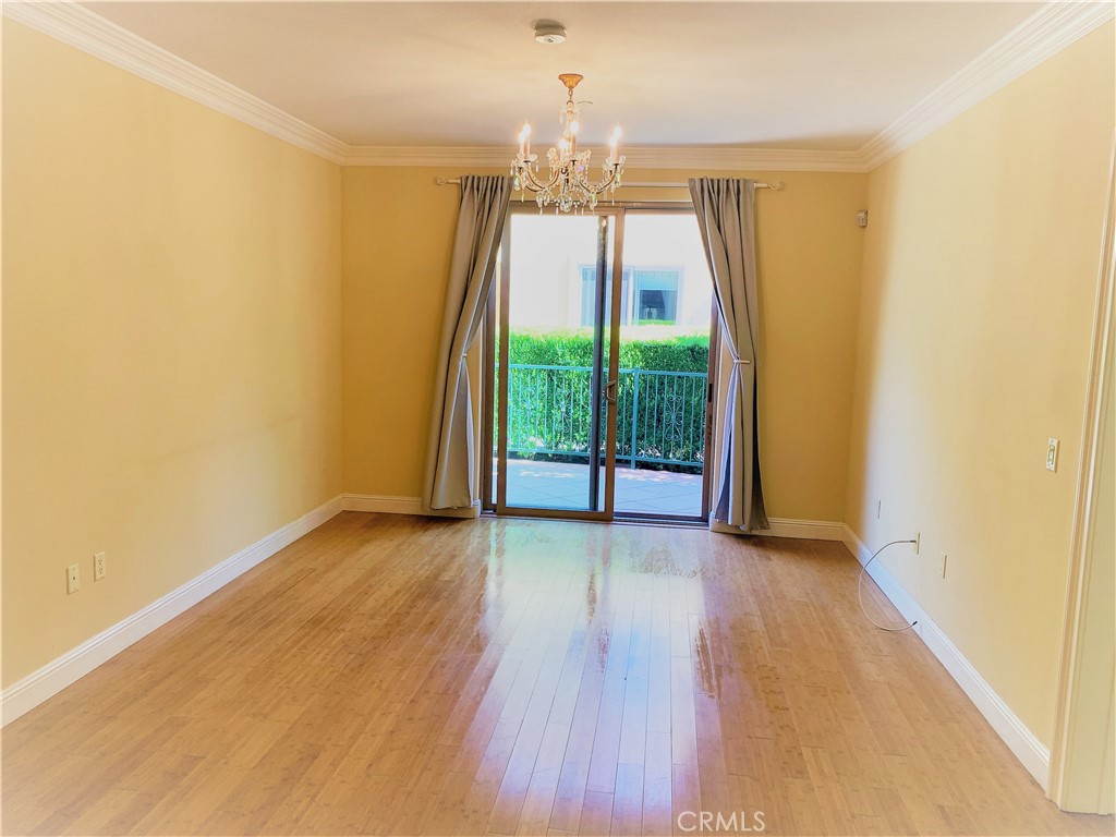 13798 Roswell Avenue B179