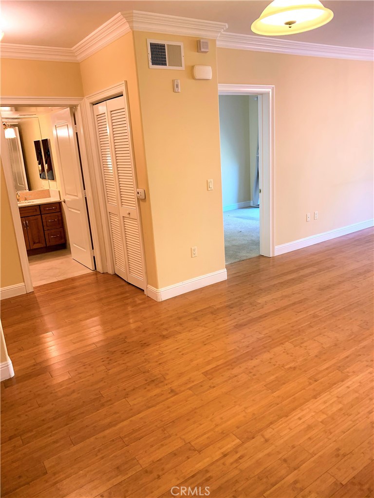 13798 Roswell Avenue B179