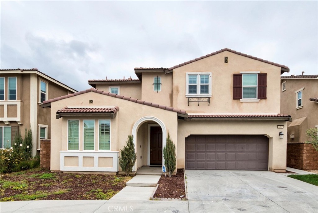 3267 E Yosemite Drive