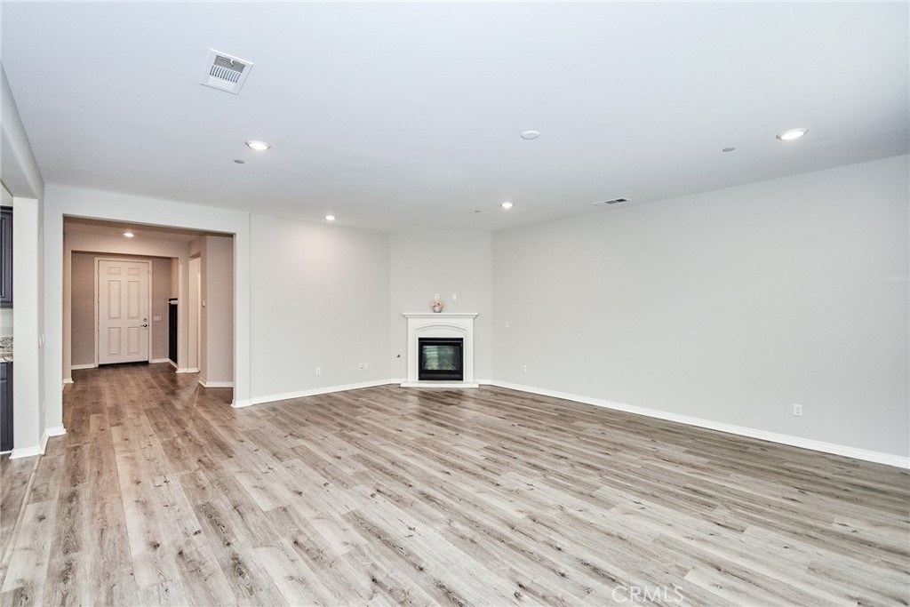 3267 E Yosemite Drive