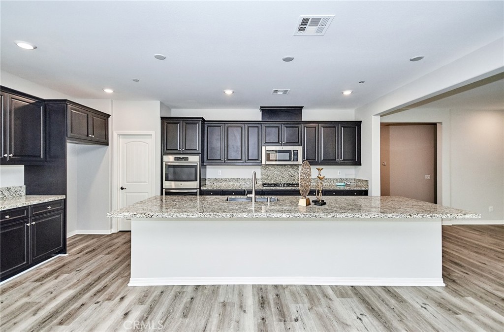 3267 E Yosemite Drive