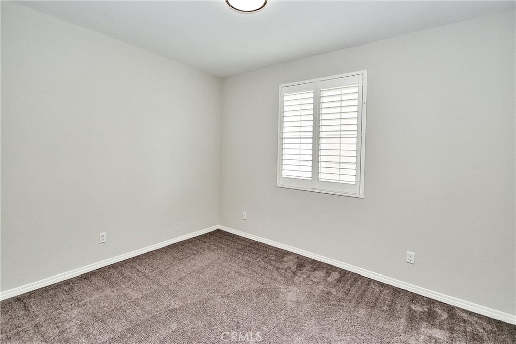 3267 E Yosemite Drive