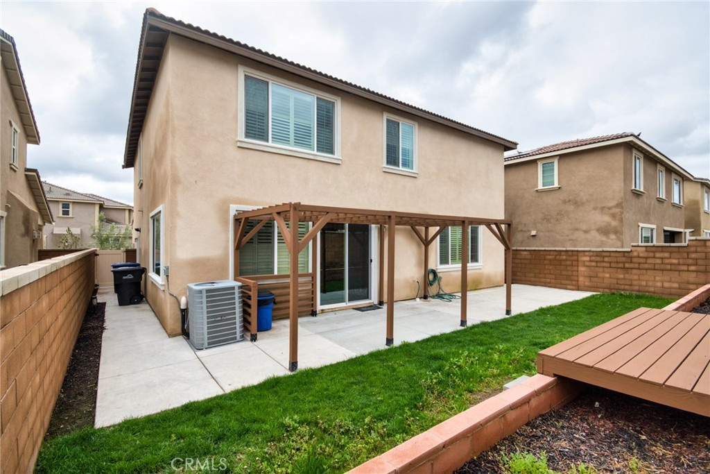 3267 E Yosemite Drive