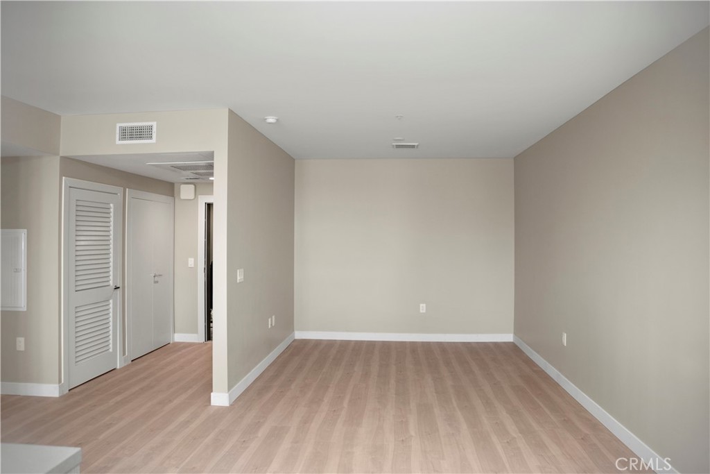 39 S Los Robles Avenue 3006