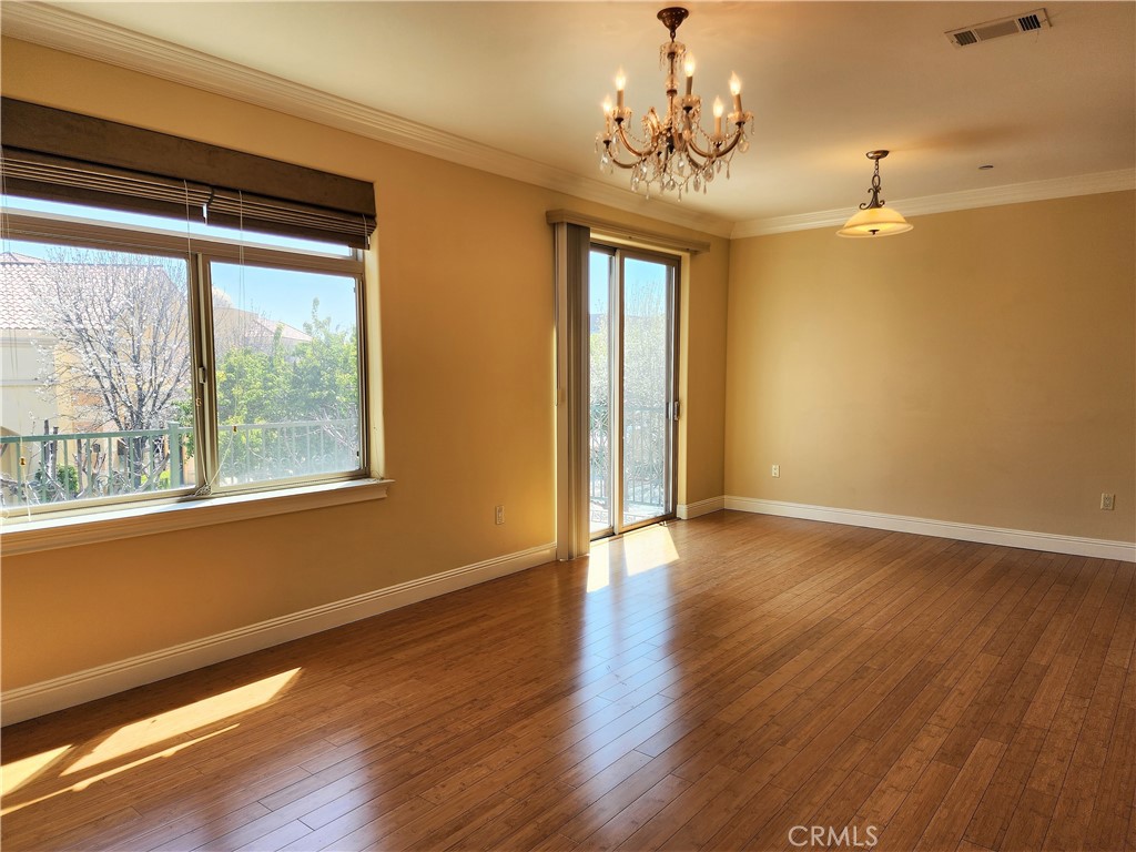13798 Roswell Avenue A208
