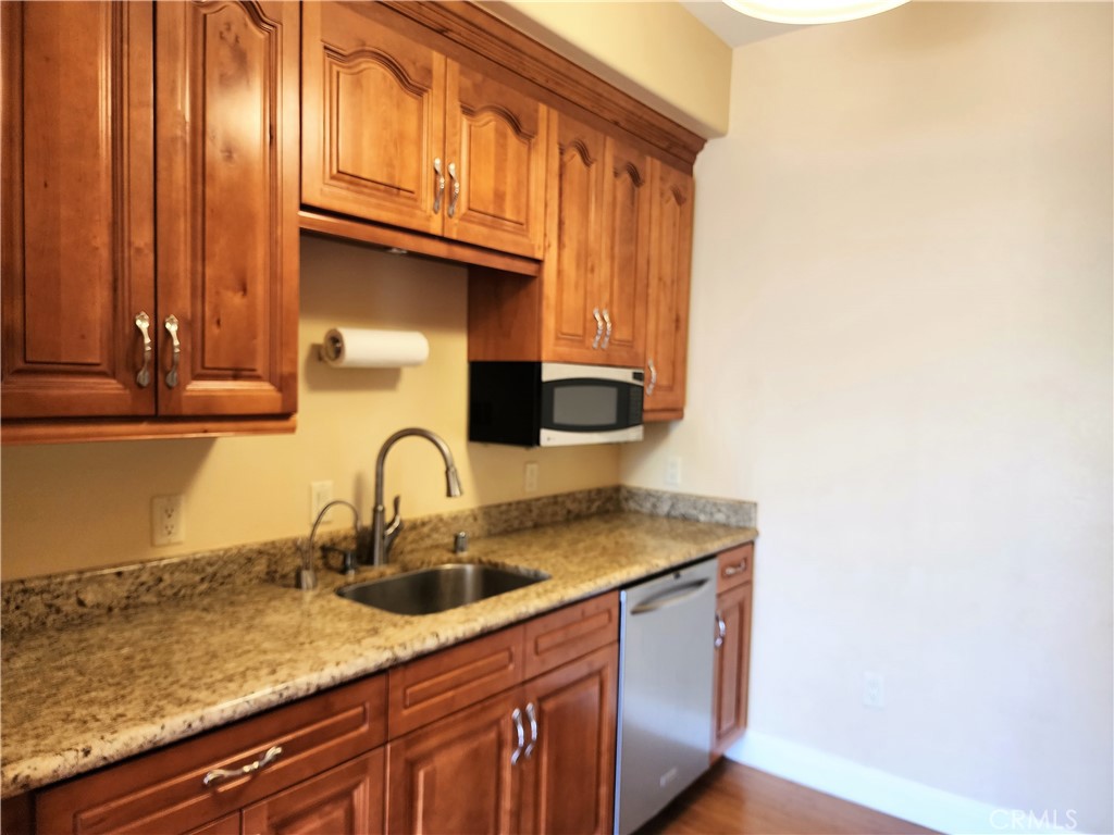13798 Roswell Avenue A208