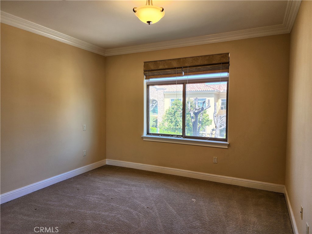 13798 Roswell Avenue A208